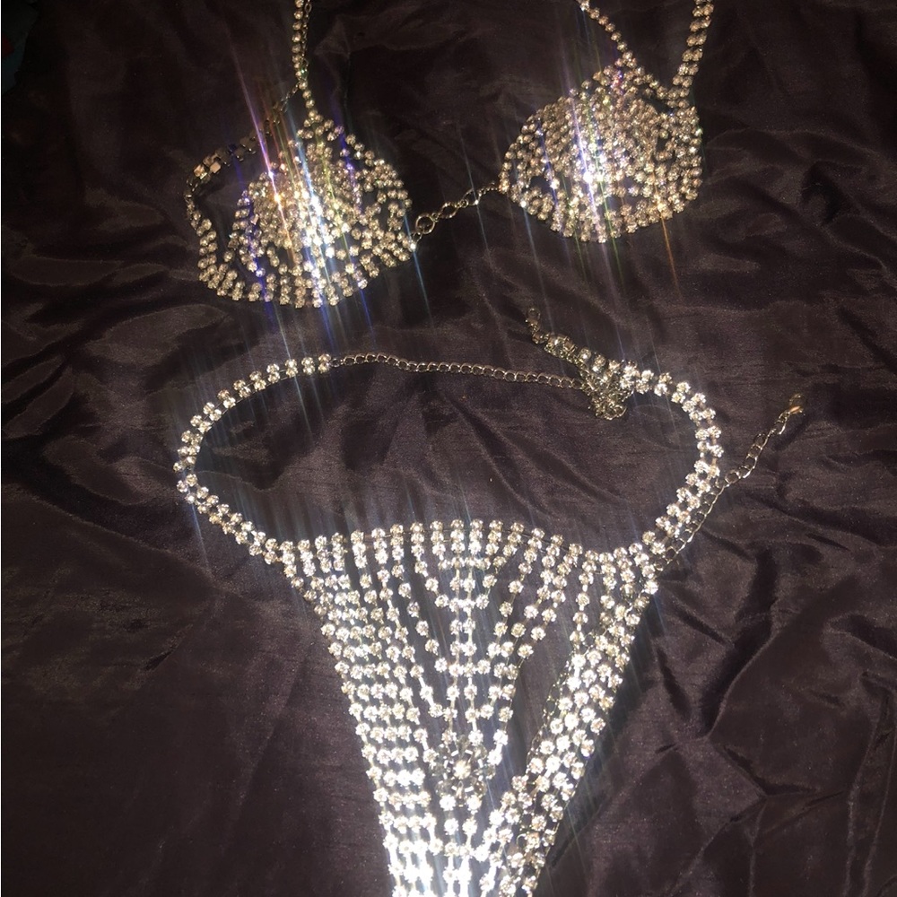 Bought from Keshia  Ka’ Oir never wore it